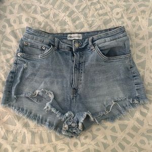Zara jean shorts!! Size 28!